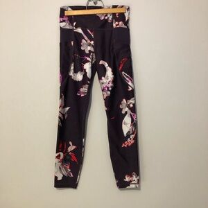 Athleta Size Small Plum Floral Print Leggings